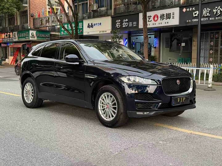 Jaguar F-PACE 2018 2.0 T 4 WDR-Sport — фото 2