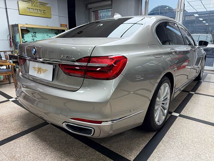 BMW 7-Series 2016 730 Li Leading — фото 5
