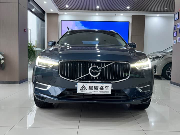 Volvo XC60 2020 T 5 4 WD — фото 2