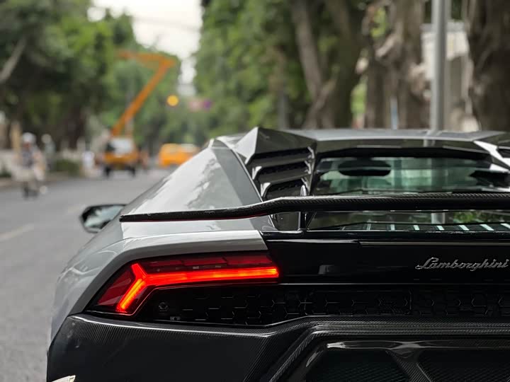 Lamborghini Huracán 2016 Huracán RWD Coupe — фото 21