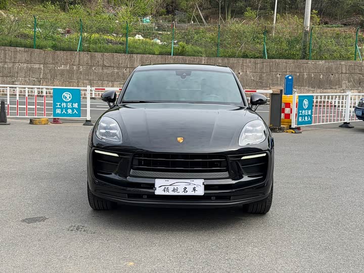 Porsche Macan 2026 Macan 2.0 T — фото 2