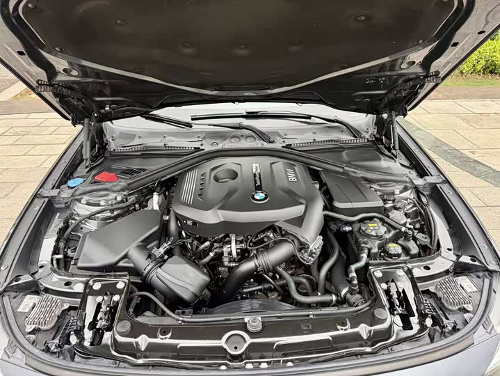 BMW 3-Series 2019 320i MSport — фото 11