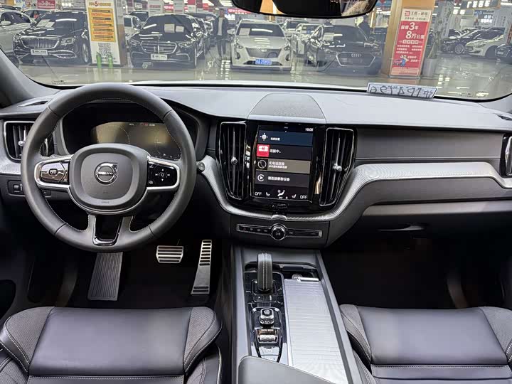 Volvo XC60 Hybrid 2021 T 8 E Hybrid — фото 12