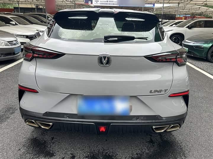 Changan UNI-T 2022 1.5 T Flagship — фото 6