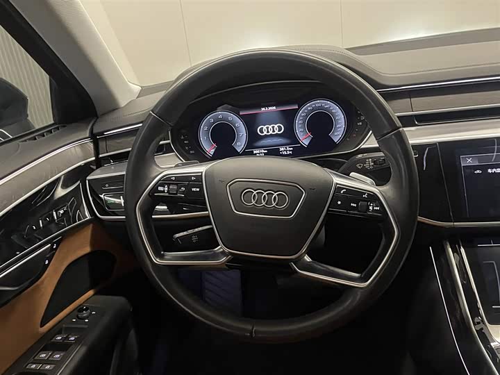 Audi A8 2023 A 8 L 45 TFSI quattro Luxury — фото 13