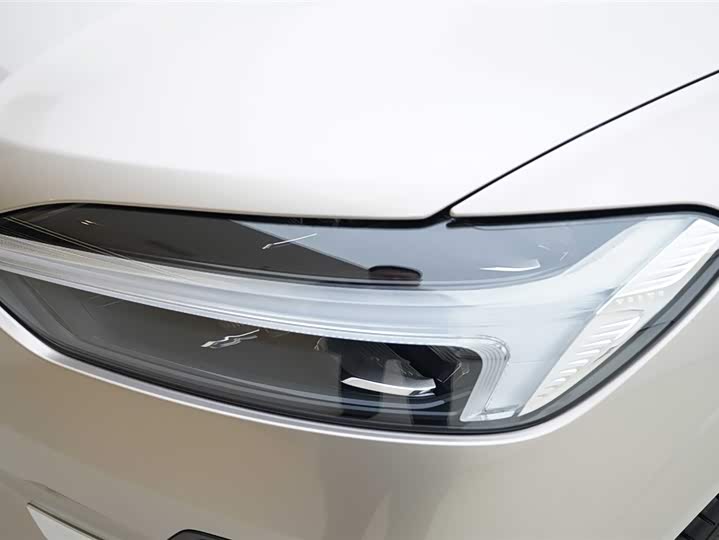 Volvo XC60 Hybrid 2024 T 8 PHEV 4 WD — фото 14