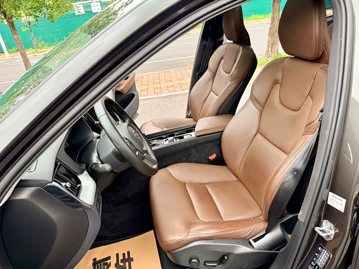 Volvo XC60 2020 T 5 4 WD — фото 9