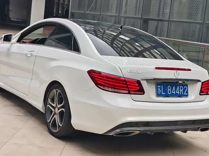 Mercedes-Benz E-Class 2014 E 200 — фото 7