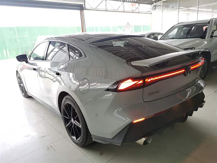 Changan UNI-V 2022 1.5 T — фото 23