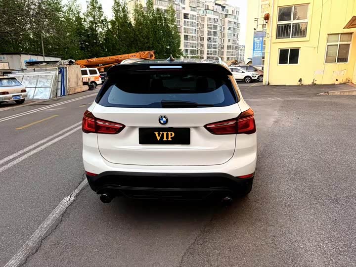 BMW X1 2016 x Drive 20 Li Luxury — фото 5