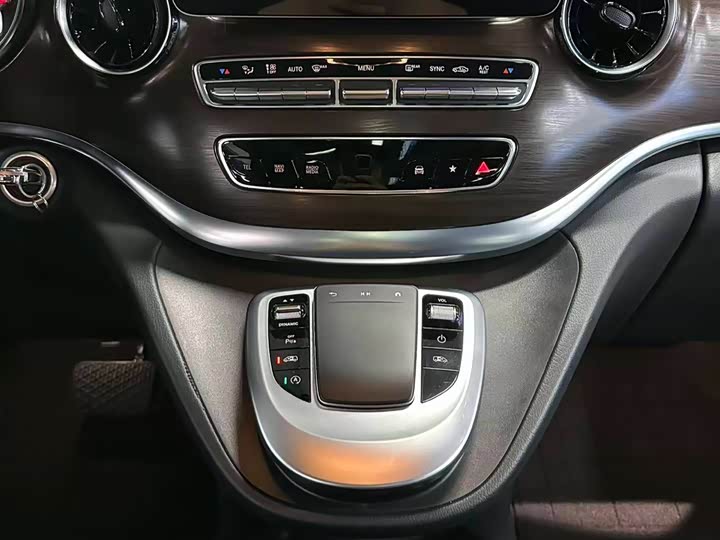 Mercedes-Benz V-Class 2021 V 260 — фото 14