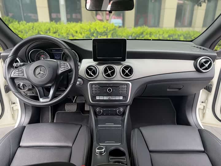 Mercedes-Benz CLA 2016 CLA 200 — фото 6