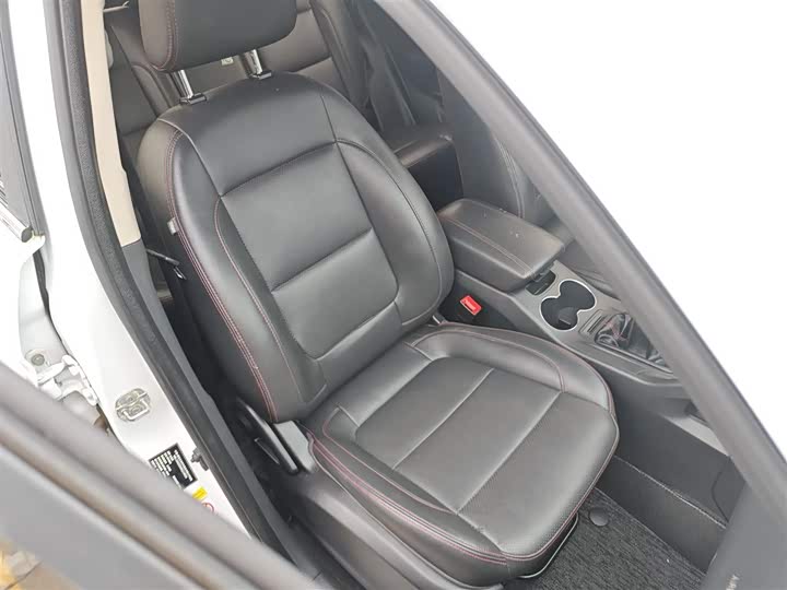 Changan CS75 2016 2.0 L MTLuxury V — фото 20