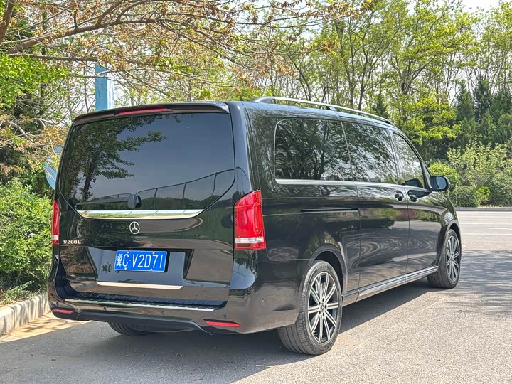Mercedes-Benz V-Class 2022 V 260 L — фото 19