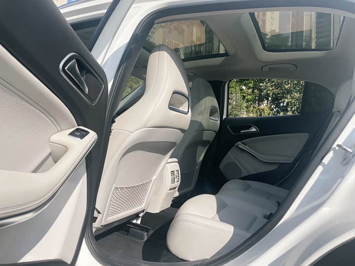 Mercedes-Benz GLA 2016 GLA 220 4 MATIC — фото 5