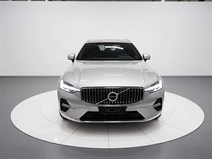 Volvo XC60 2024 B 5 4 WD — фото 3
