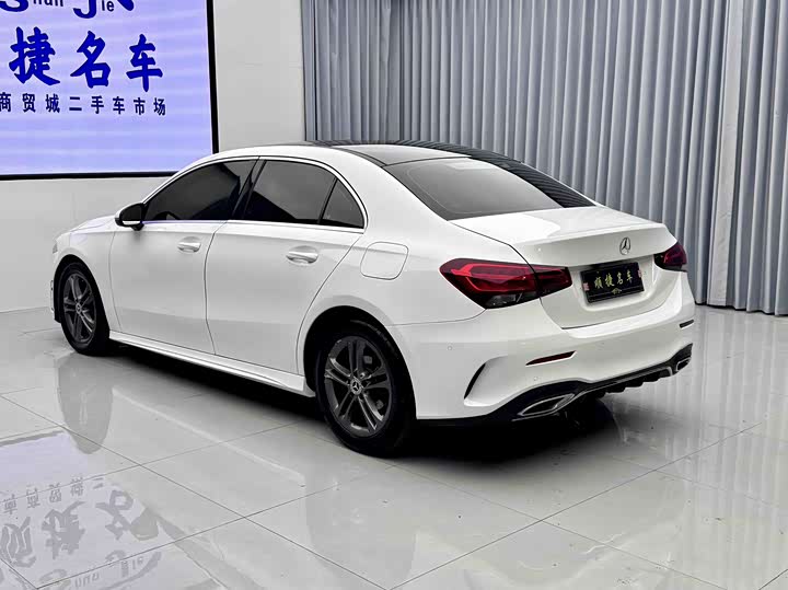 Mercedes-Benz A-Class 2019 A 180 L — фото 14