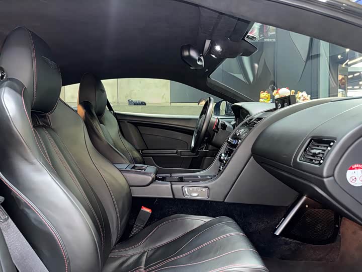 Aston Martin DB 9 2014 6.0 L Carbon Black Coupe — фото 19