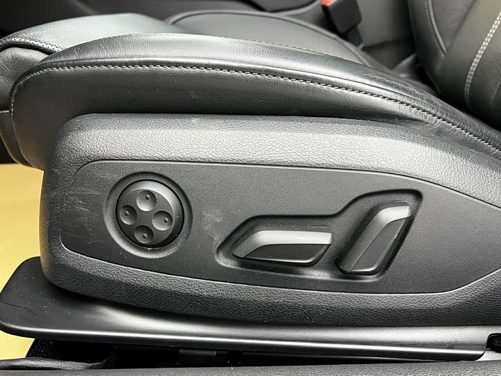Audi A4L 2023 40 TFSI quattro — фото 7