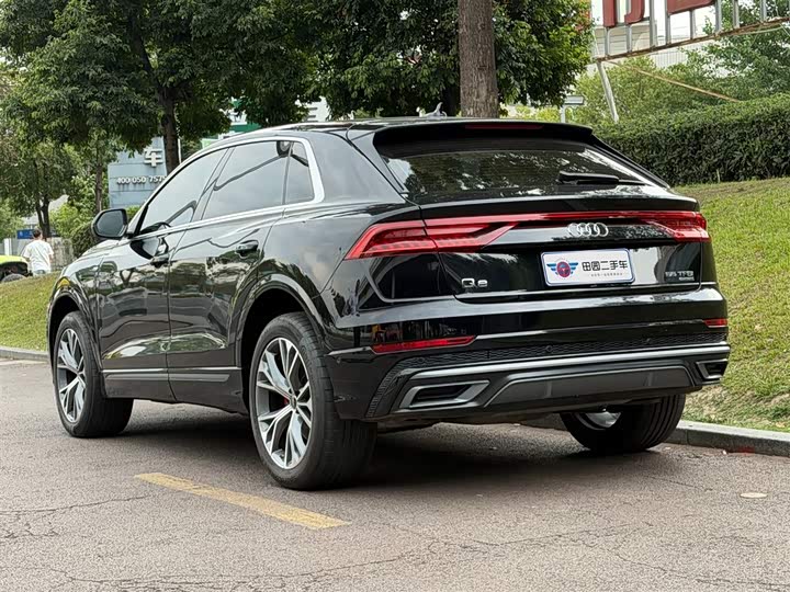 Audi Q8 2021 55 TFSI — фото 4