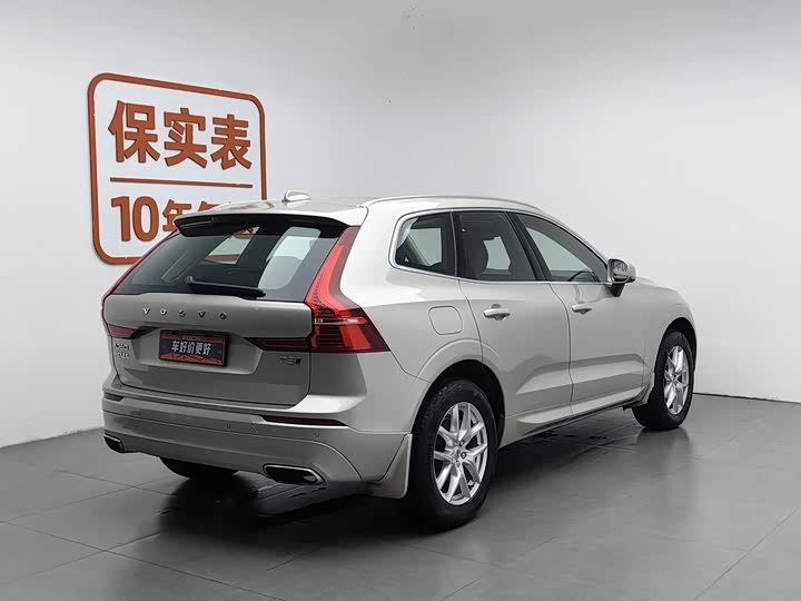 Volvo XC60 T5 полный привод V — фото 2