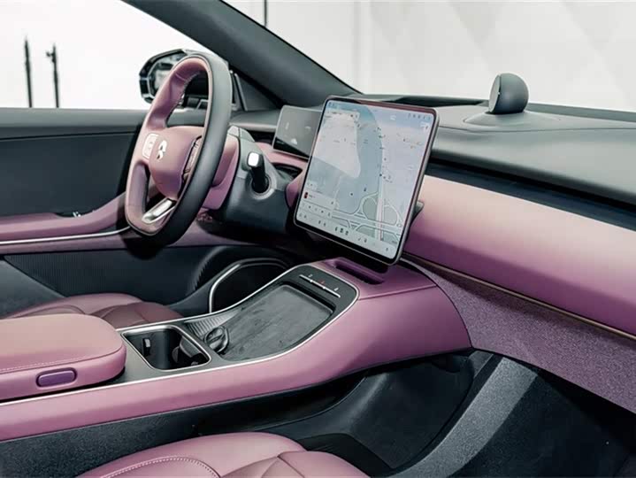 NIO ET5T 2025 75k Wh Touring — фото 18