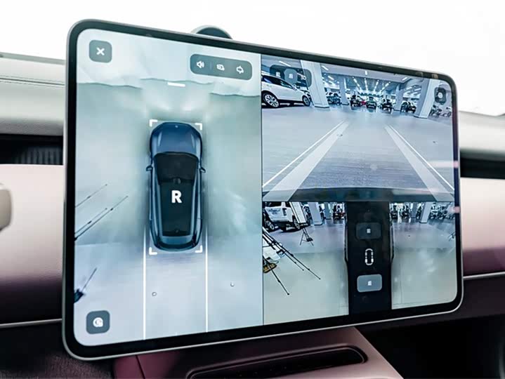 NIO ET5T 2025 75k Wh Touring — фото 11