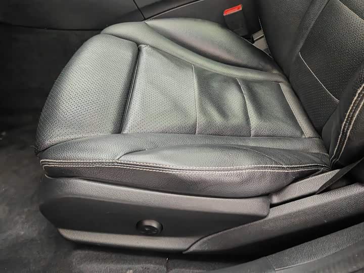 Mercedes-Benz C-Class 2015 C 200 L 4 MATIC — фото 20