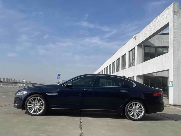Jaguar XFL 2020 XFL 2.0 T P 250 4 WD — фото 5