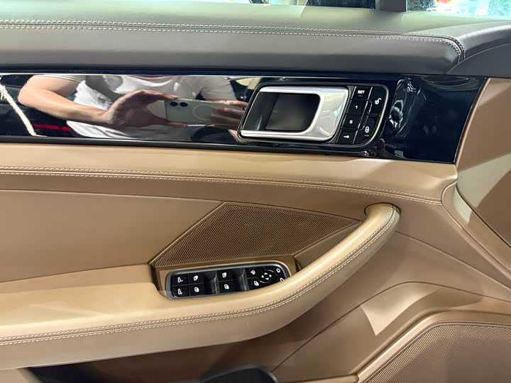 Porsche Panamera 2017 Panamera 4 Sport Turismo 3.0 T — фото 16