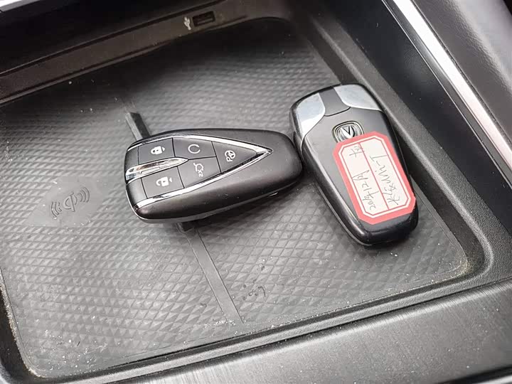 Changan UNI-T 2020 1.5 T Flagship — фото 17