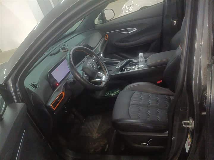 Changan UNI-T 2022 1.5 T Premium — фото 16