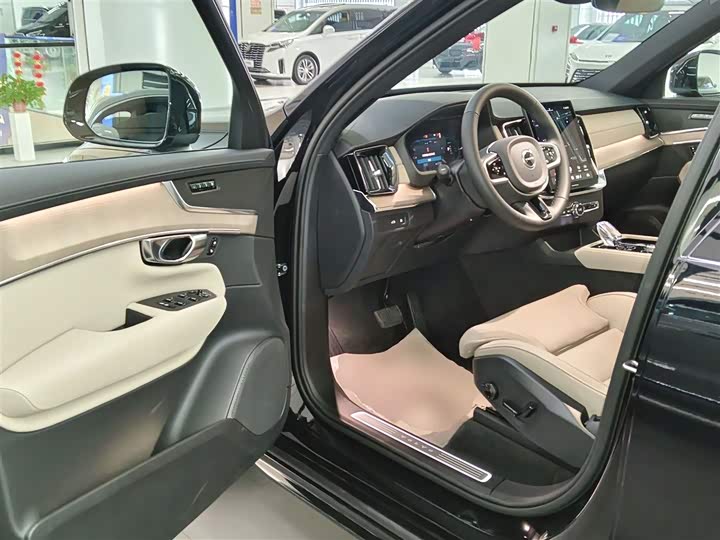 Volvo XC90 Hybrid 2025 T 8 7 — фото 16