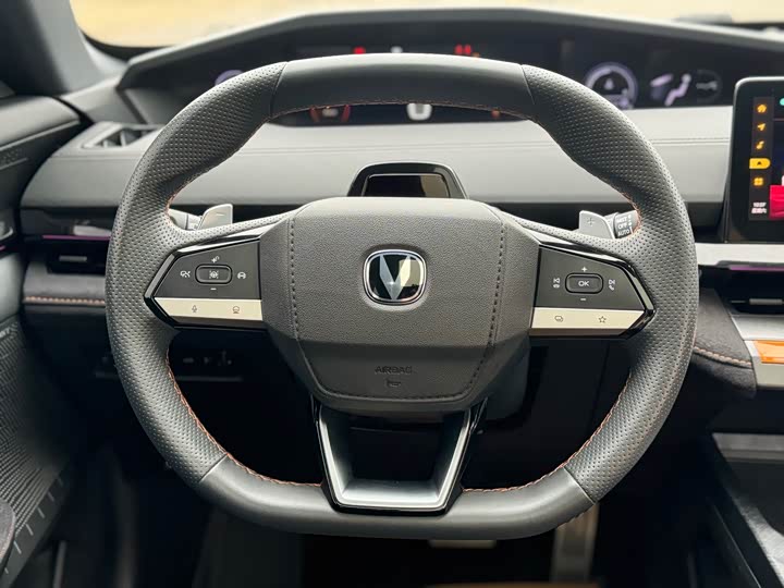 Changan UNI-V 2022 2.0 T — фото 28