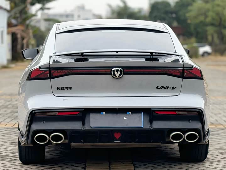 Changan UNI-V 2022 2.0 T — фото 21