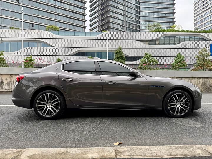 Maserati Ghibli 2021 2.0 T — фото 7