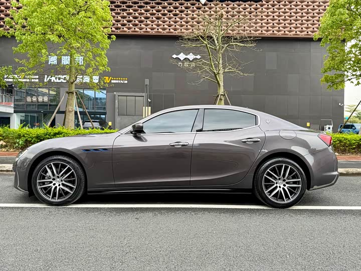 Maserati Ghibli 2021 2.0 T — фото 8