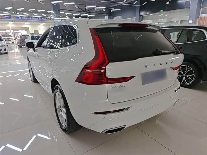 Volvo XC60 2021 T 5 4 WD — фото 5