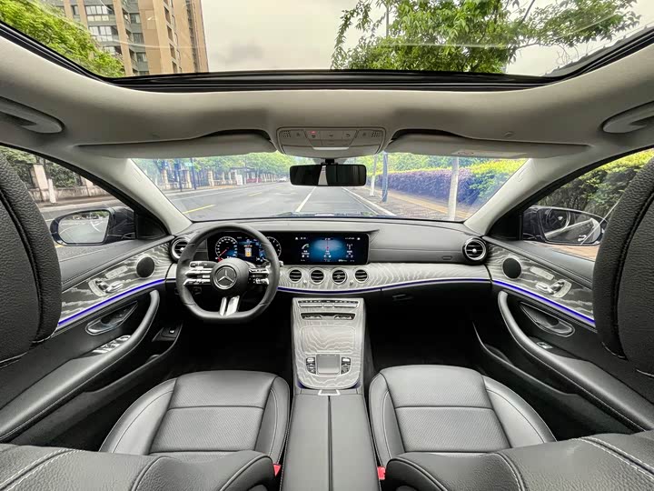 Mercedes-Benz E-Class 2022 E 300 L — фото 8