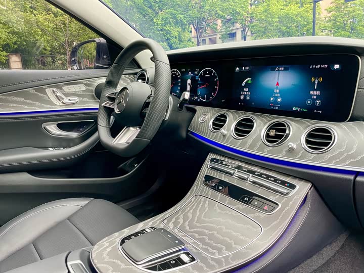 Mercedes-Benz E-Class 2022 E 300 L — фото 14