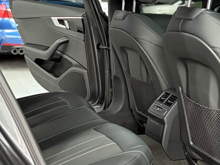Audi A4L 2024 40 TFSI — фото 11