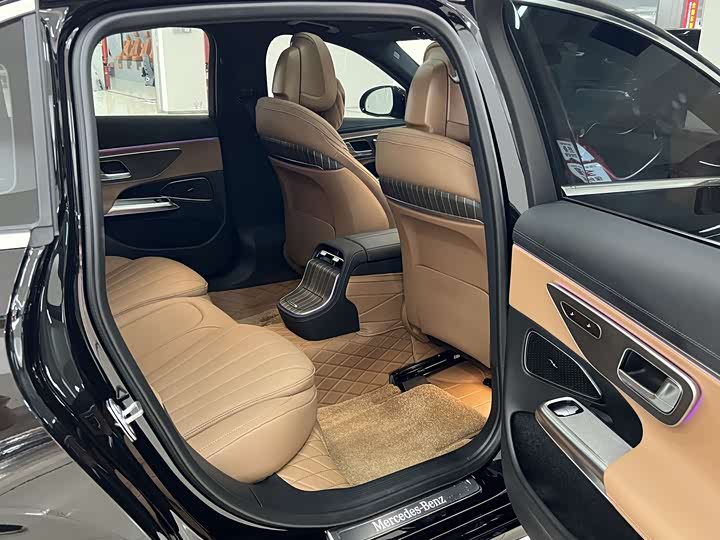 Mercedes-Benz E-Class 2024 E 300 L — фото 13