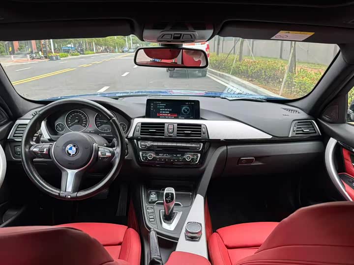 BMW 3-Series 2017 330i MSport — фото 5