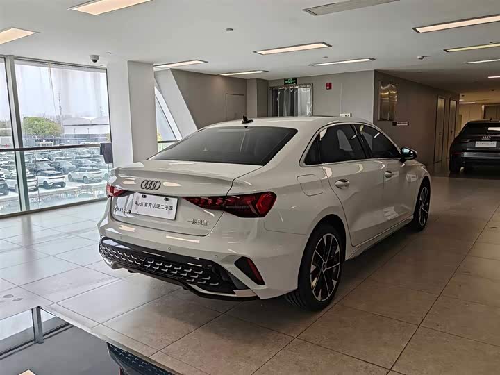 Audi A3 2026 A 3 L Limousine 35 TFSI — фото 4