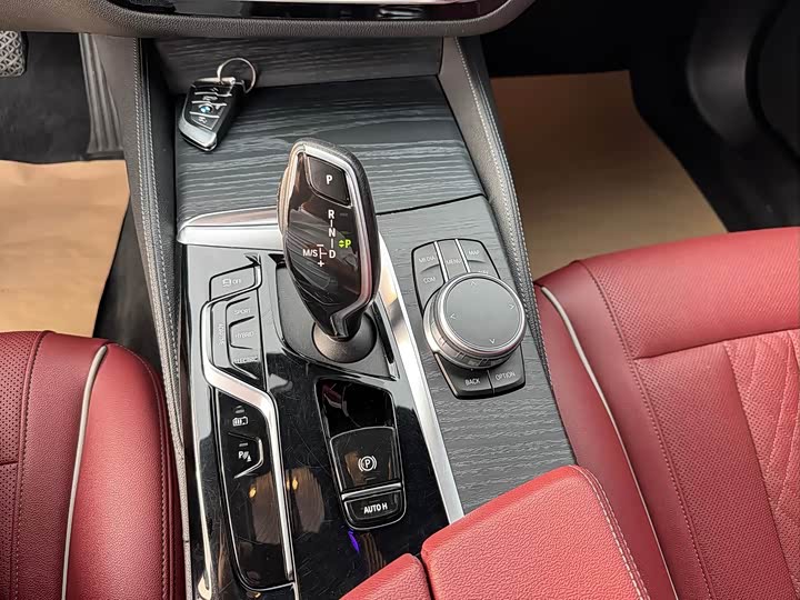 BMW 5 Series 535Le M спортпакет — фото 11