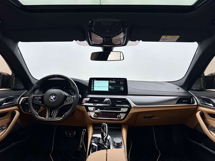 BMW 5 Series — фото 15