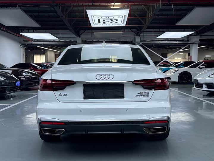 Audi A4L 40 TFSI стиль-динамик — фото 17