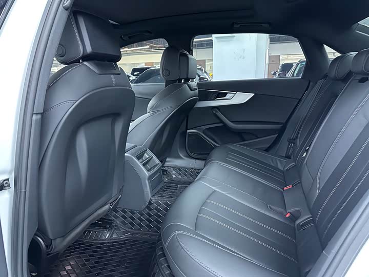 Audi A4L 40 TFSI стиль-динамик — фото 9