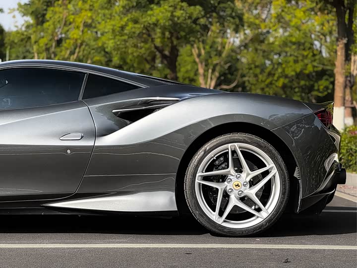 Ferrari F8 2019 Tributo 3.9 T V 8 — фото 10