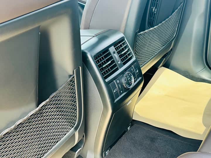 Mercedes-Benz GLS 2016 AMG GLS 63 4 MATIC — фото 20